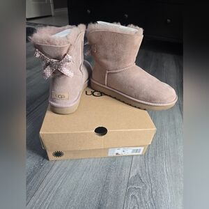 UGG Mini Bailey Bow II Ruffled Boots, Womens Size 9